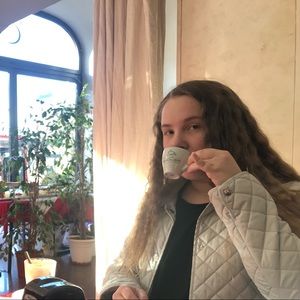 Meet your Posher, Nicole